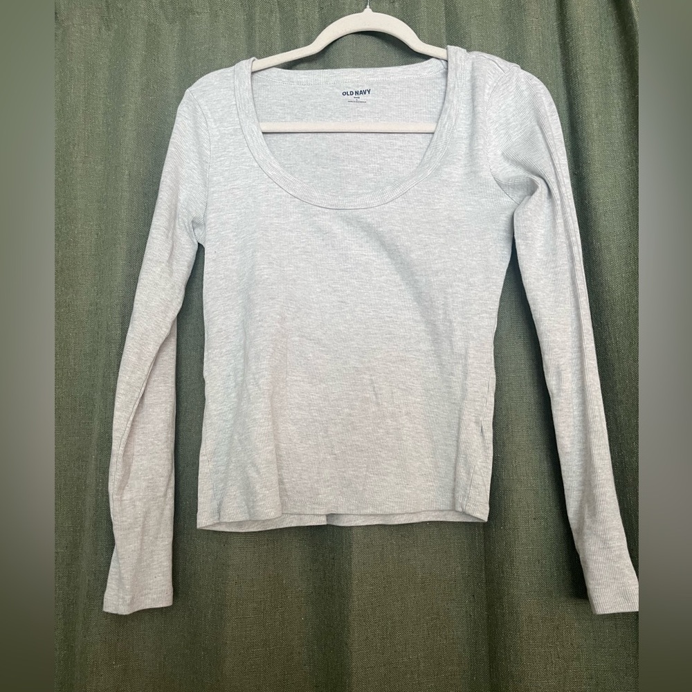 Old Navy Women's Light Gray Long Sleeve Tee